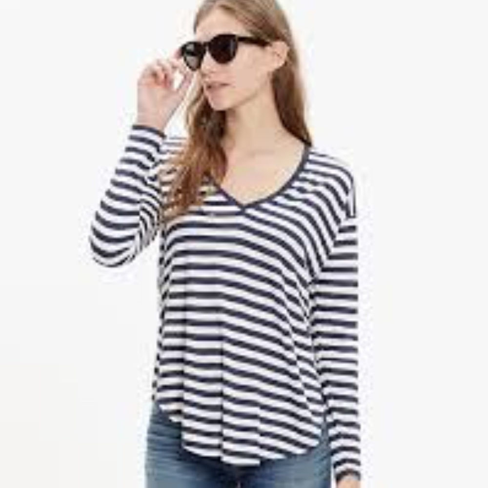 ✅Madewell Anthem Long-Sleeve V-Neck Tee